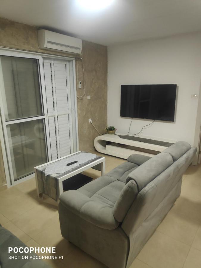 Ferienwohnung סוויטה של אלון Arad Exterior foto