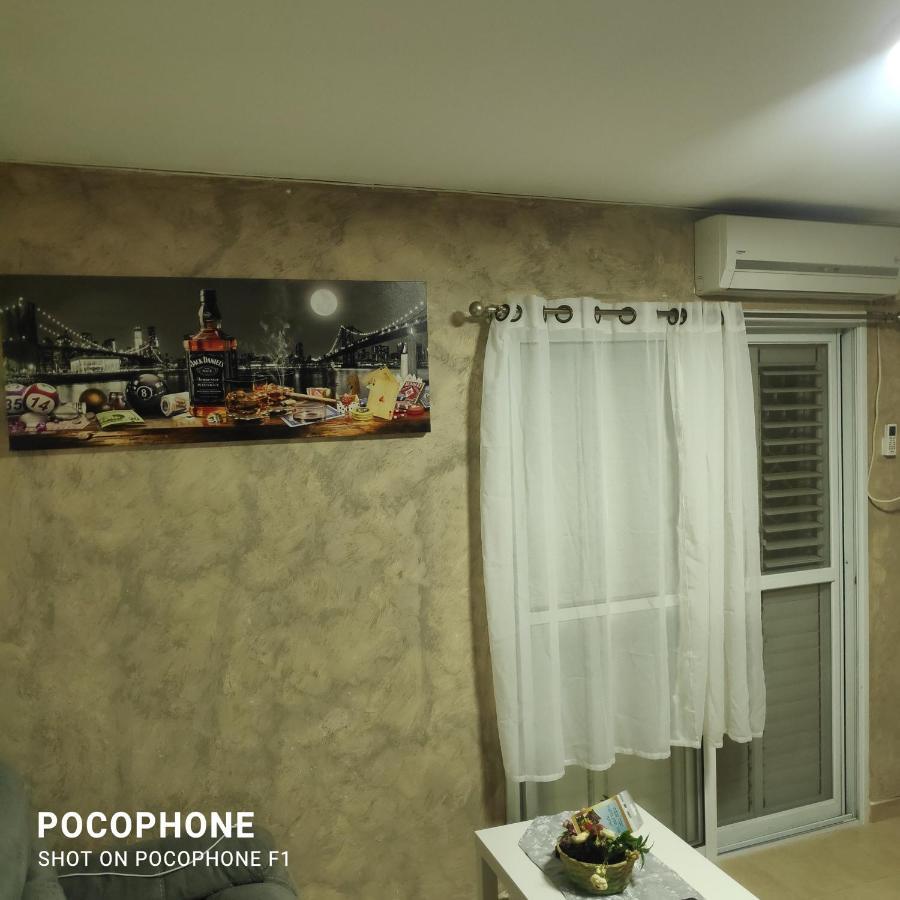 Ferienwohnung סוויטה של אלון Arad Exterior foto
